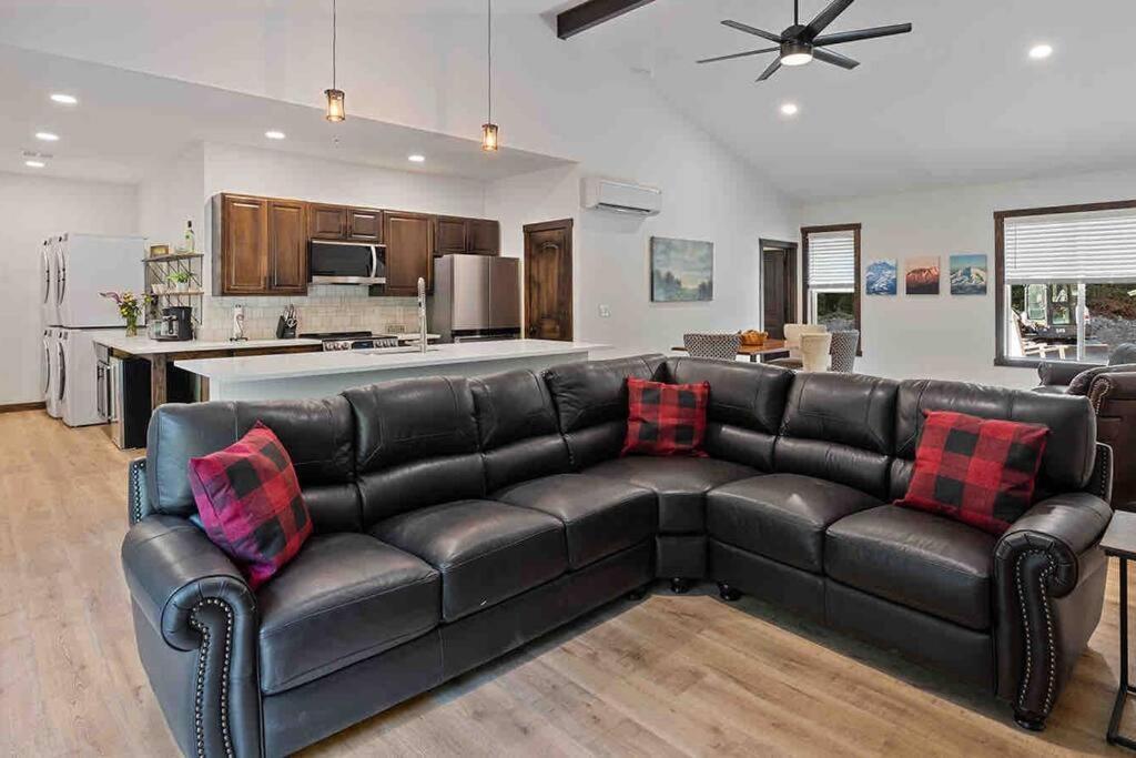 Luxe Mt. Rainier Lodge W/ Hot Tub-Ac-Game Room Ashford Exteriör bild