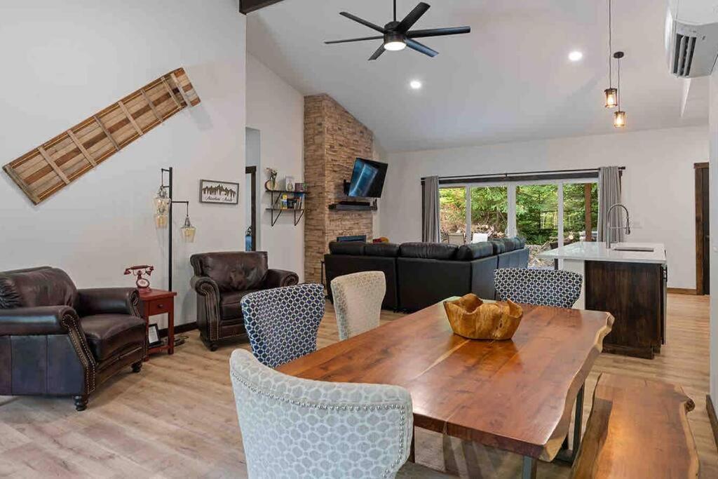 Luxe Mt. Rainier Lodge W/ Hot Tub-Ac-Game Room Ashford Exteriör bild