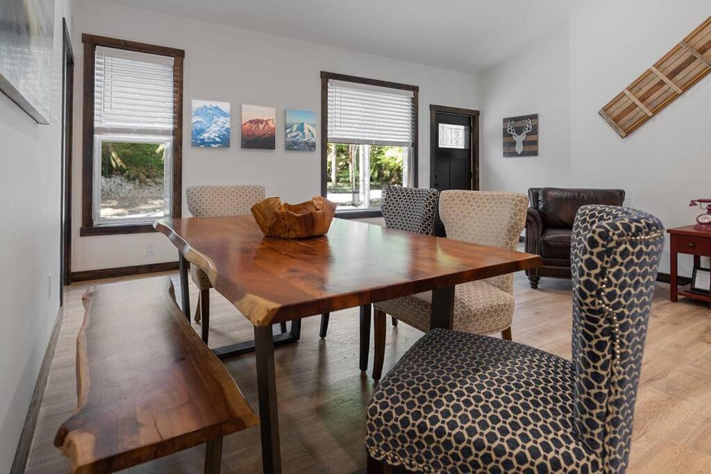 Luxe Mt. Rainier Lodge W/ Hot Tub-Ac-Game Room Ashford Exteriör bild